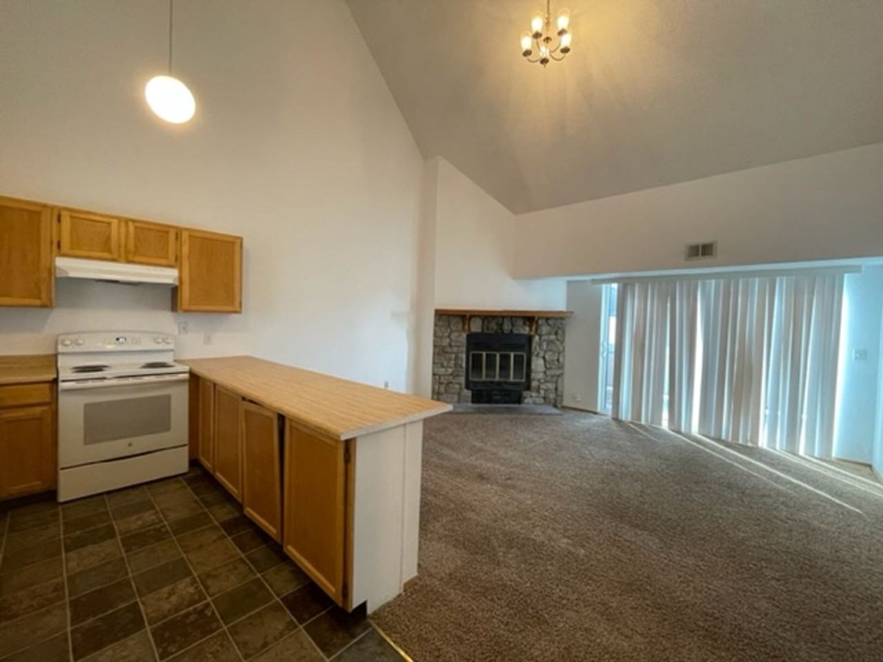 4266 S Eldridge St - Photo 3 of 19