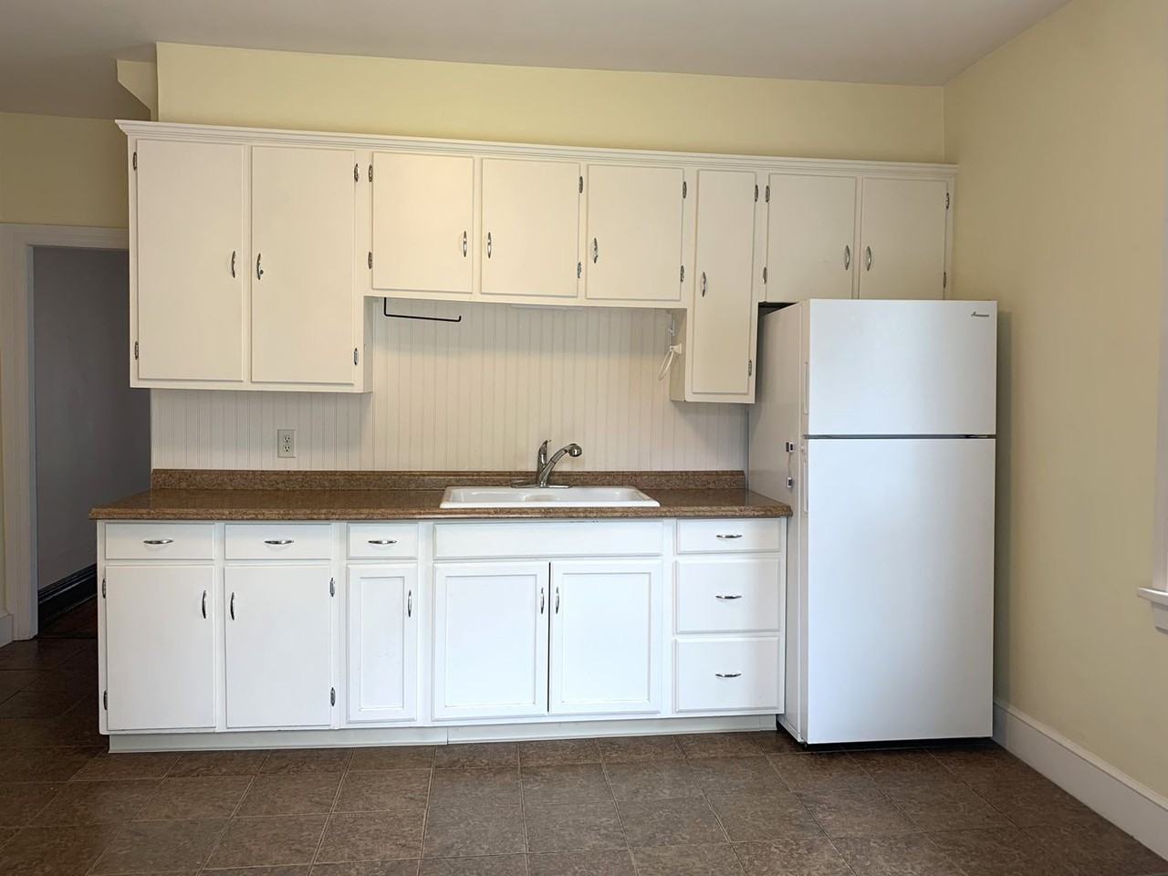 3885 Scotland Main St - Photo 5 of 42