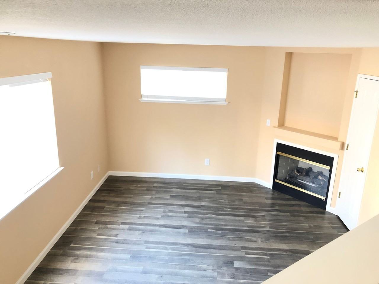 1340 Oak Ridge Dr - Photo 2 of 17