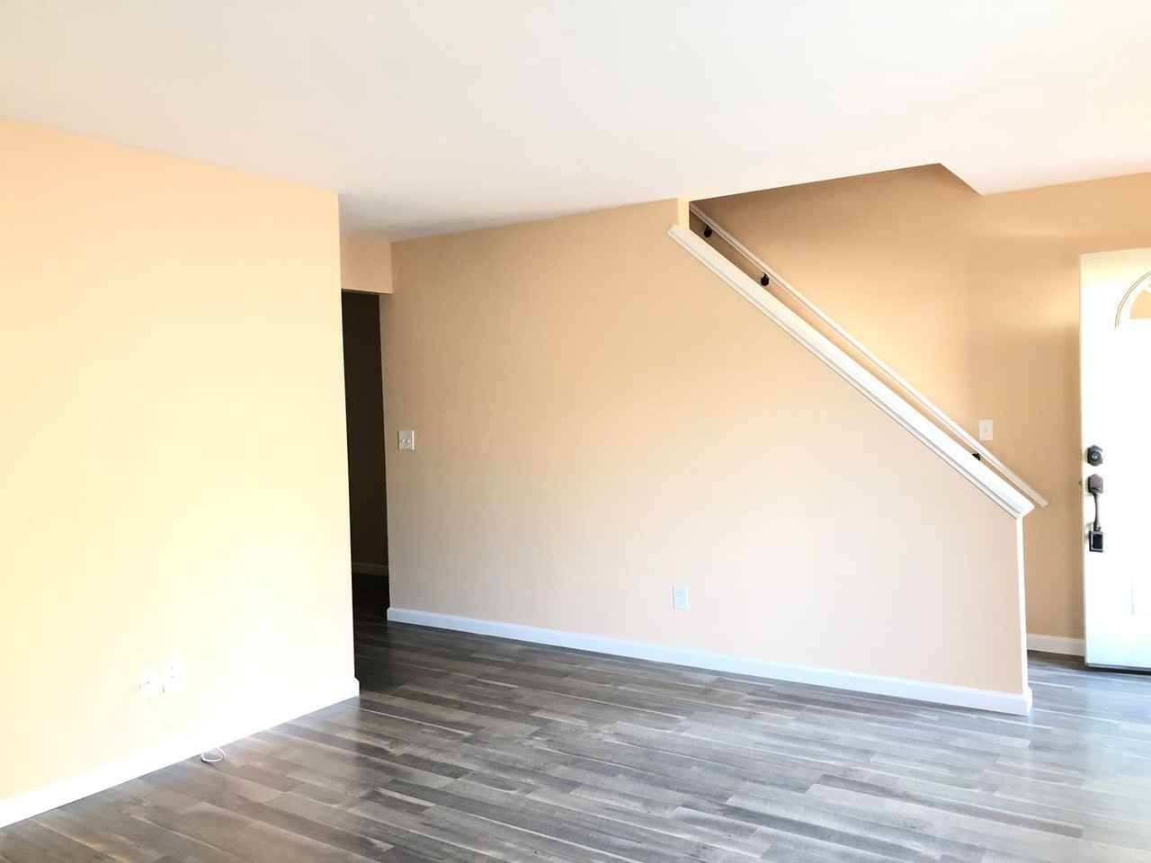 1340 Oak Ridge Dr - Photo 3 of 17