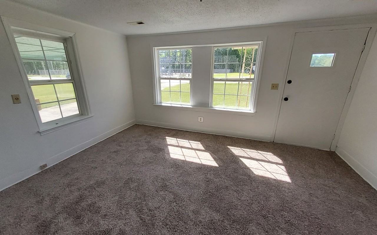 3275 Highway 261 N - Photo 2 of 7