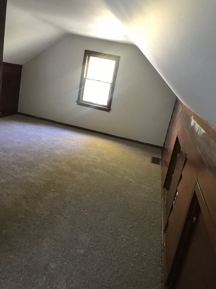 3743 Newton Ave N - Photo 4 of 6