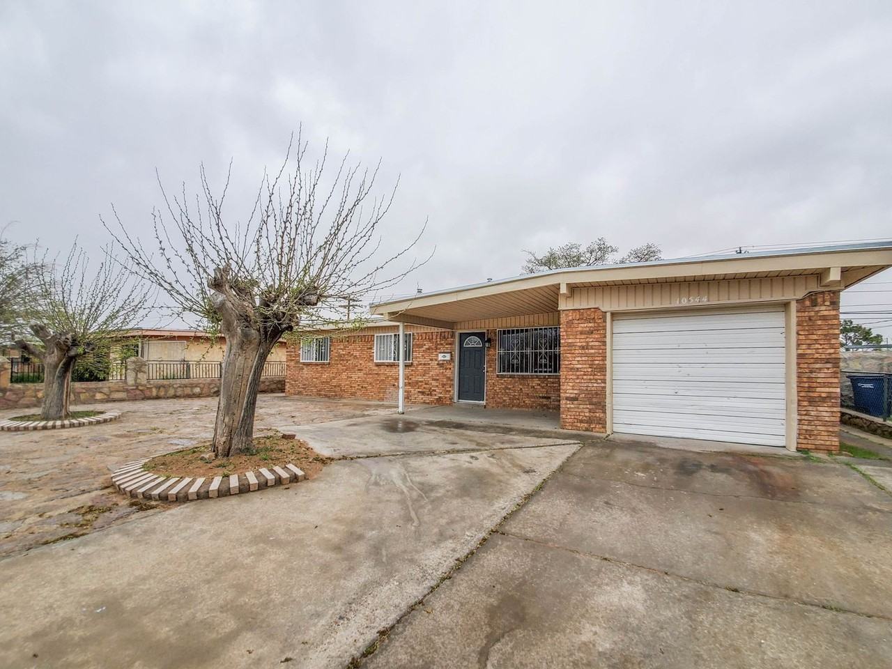 10544 Olga St - Photo 2 of 15