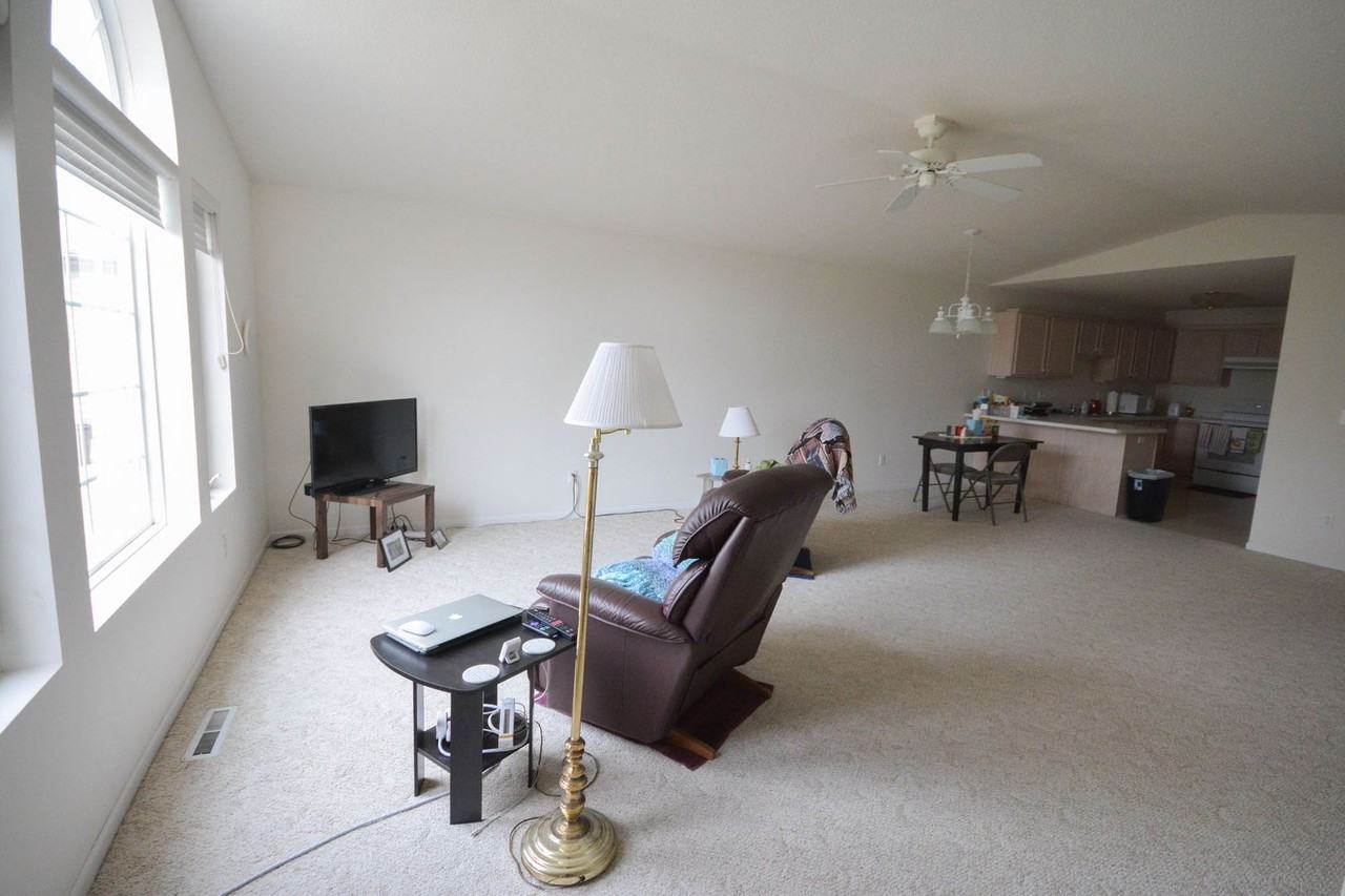 4904 33rd Ave Nw - Photo 3 of 13