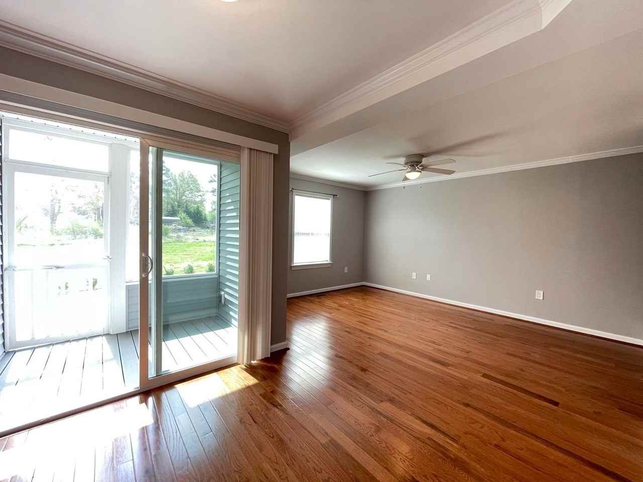 112 N Maple St - Photo 3 of 25