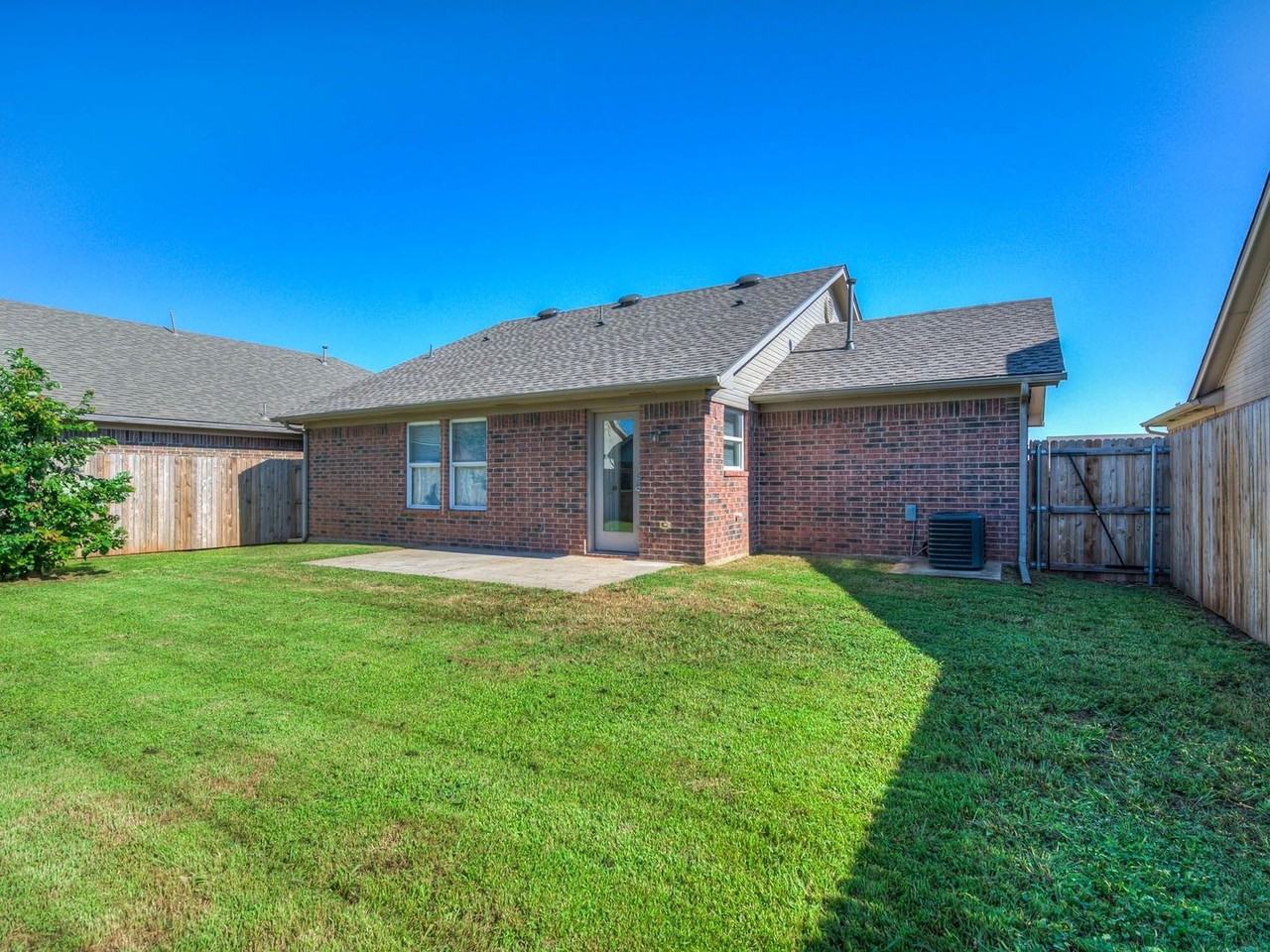 808 Ga Zump Dr - Photo 3 of 11