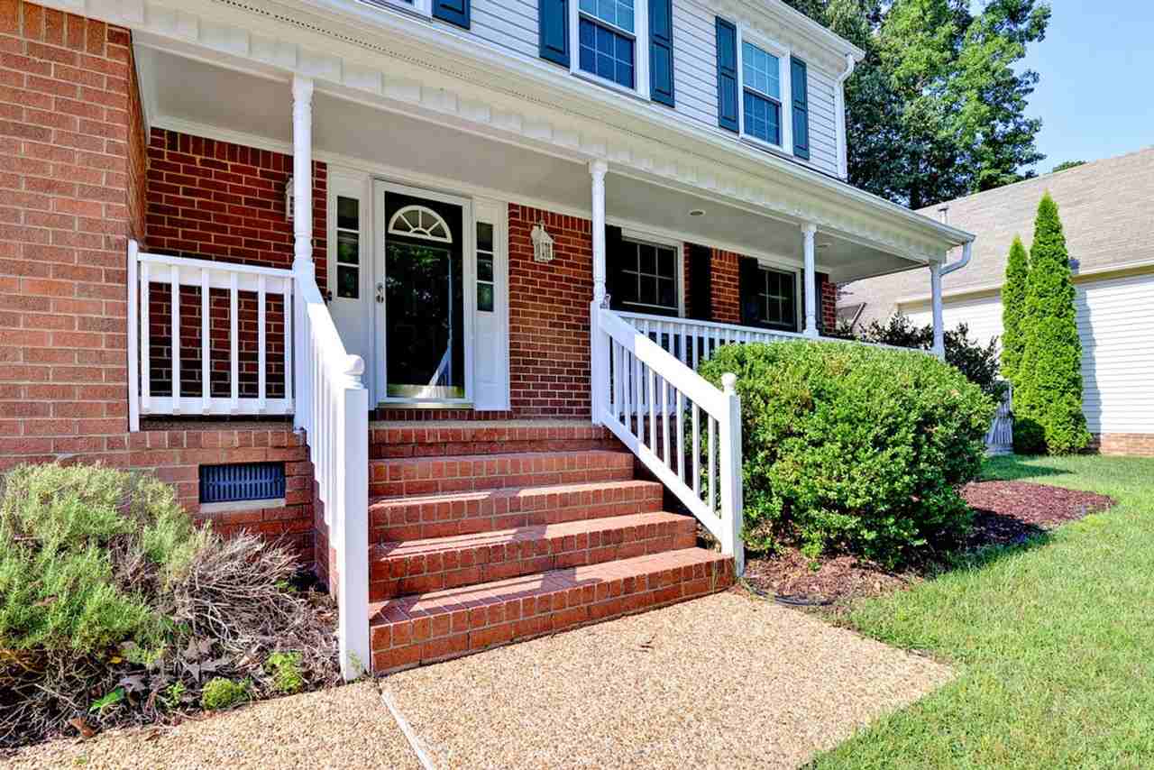 1802 Bay Cliff Ct - Photo 4 of 33