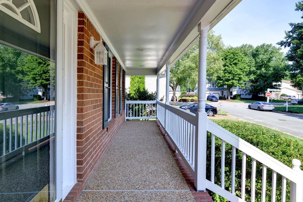 1802 Bay Cliff Ct - Photo 5 of 33