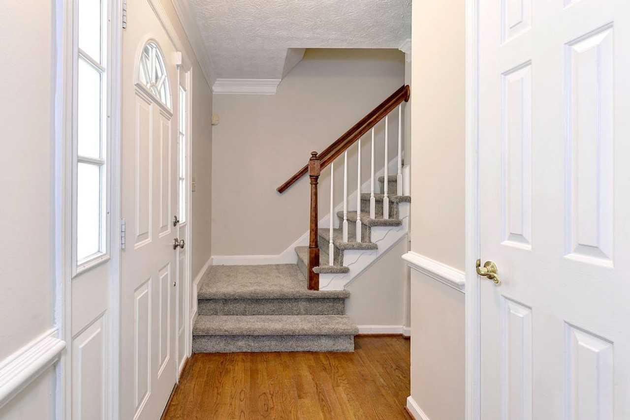 1802 Bay Cliff Ct - Photo 6 of 33