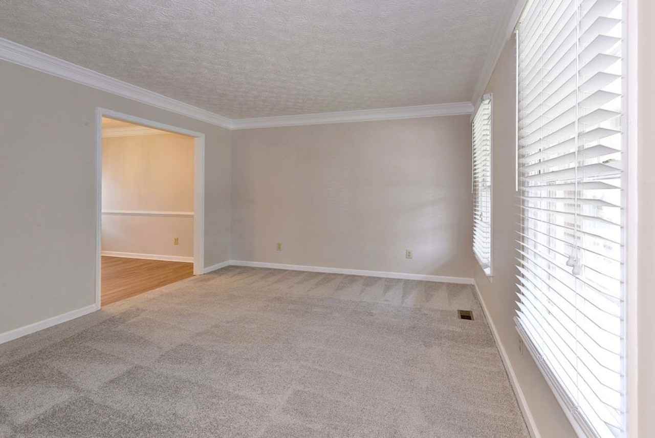 1802 Bay Cliff Ct - Photo 7 of 33