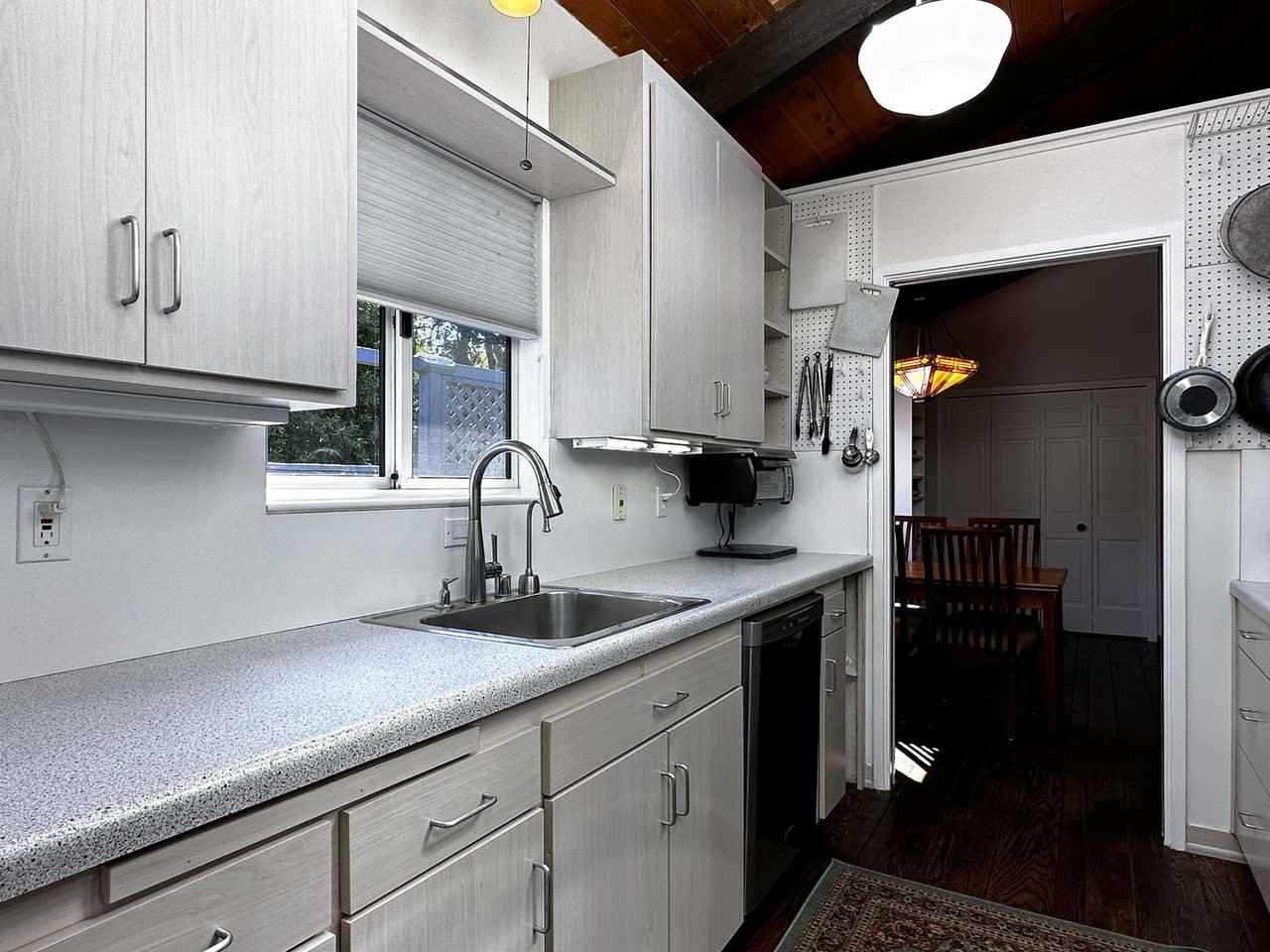 36 Power Ln - Photo 6 of 33