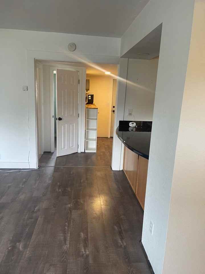 2410 Applegate Ave - Photo 3 of 16