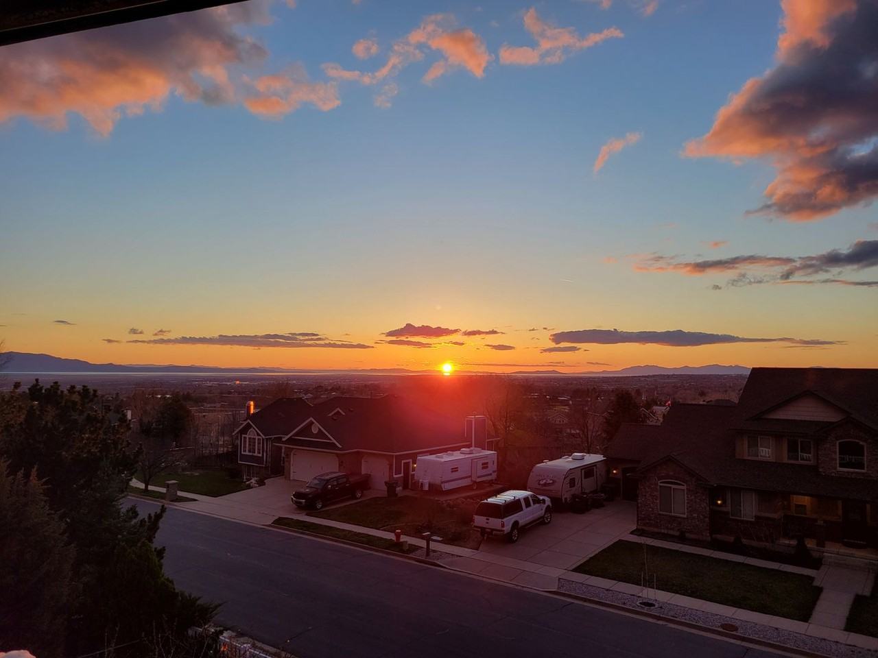 1219 N 3150 E - Photo 3 of 17