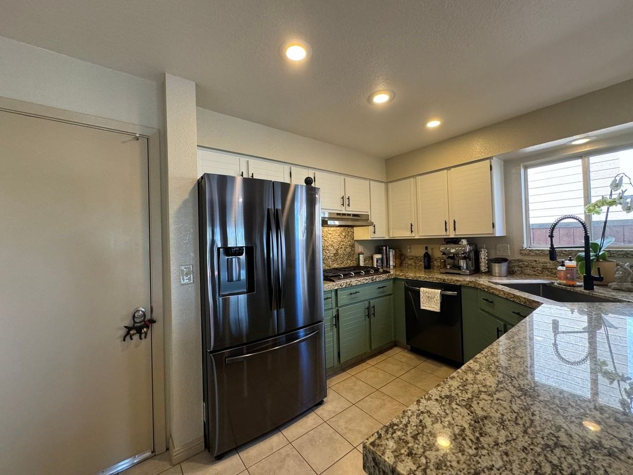 1951 Mountain Vista Way - Photo 5 of 13