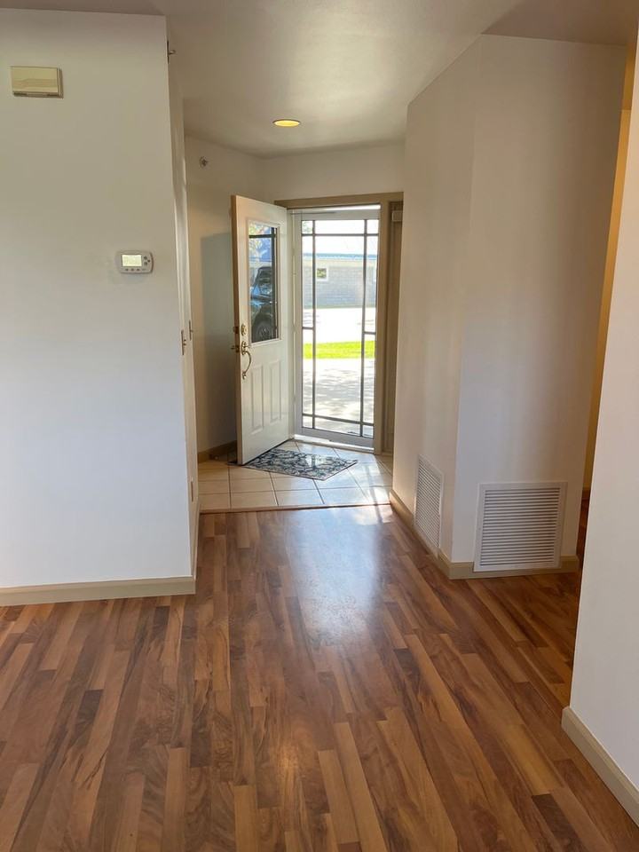 22 Stoney Brook Dr Unit B - Photo 2 of 21