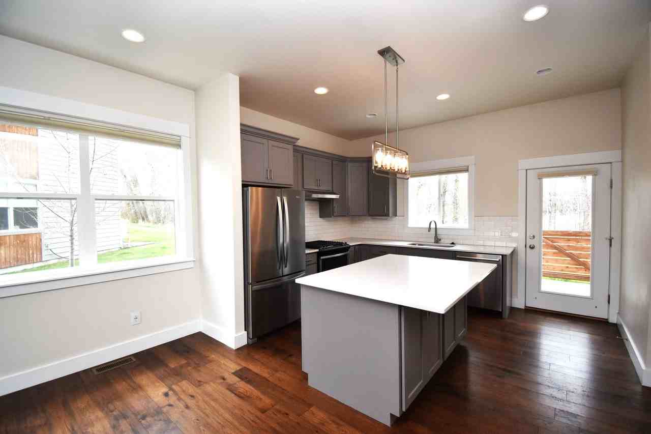 32 Locomotive Loop - Photo 2 of 19