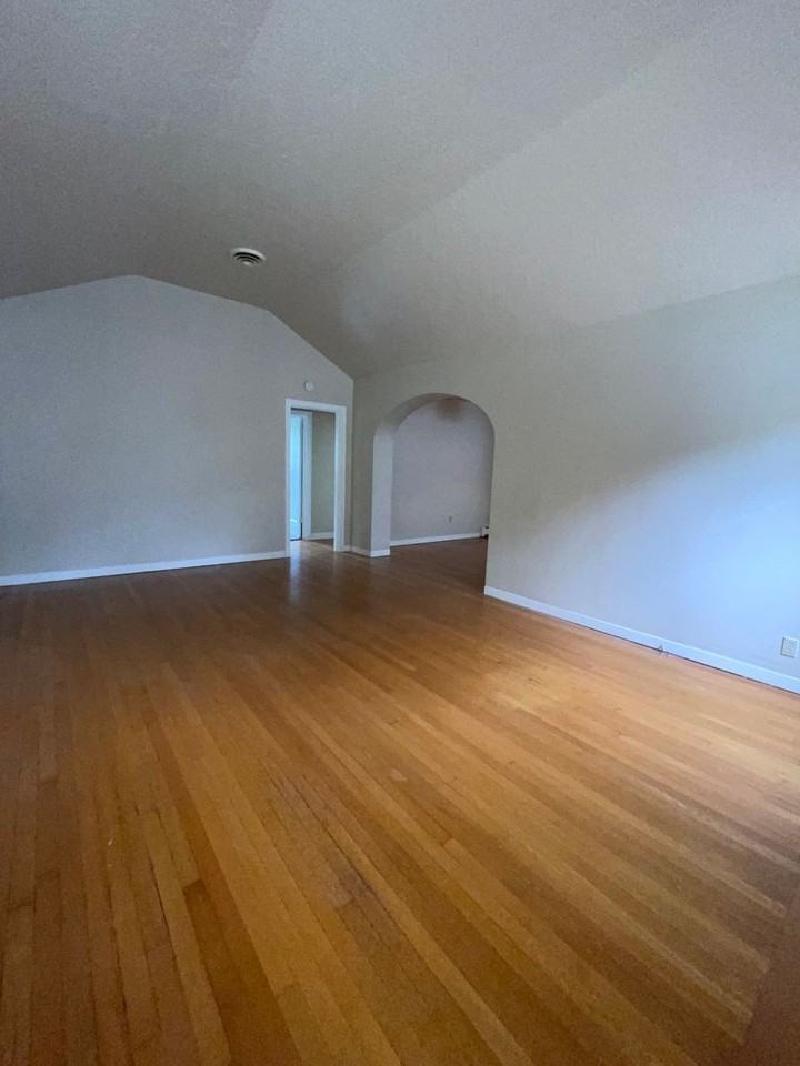 1945 High St Se - Photo 3 of 13