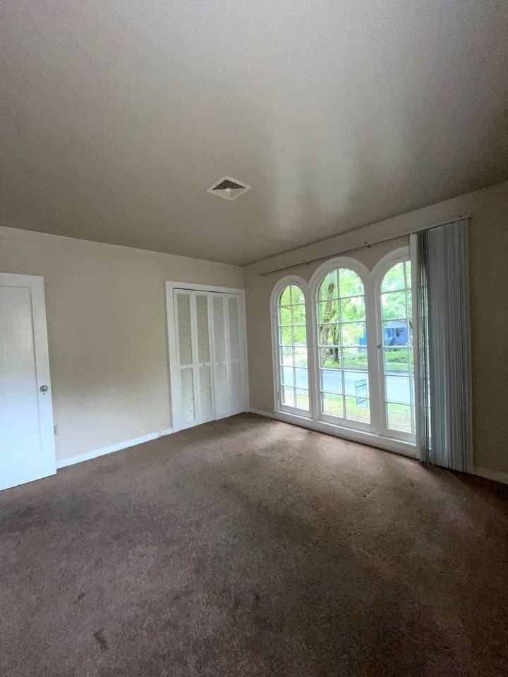 1945 High St Se - Photo 7 of 13