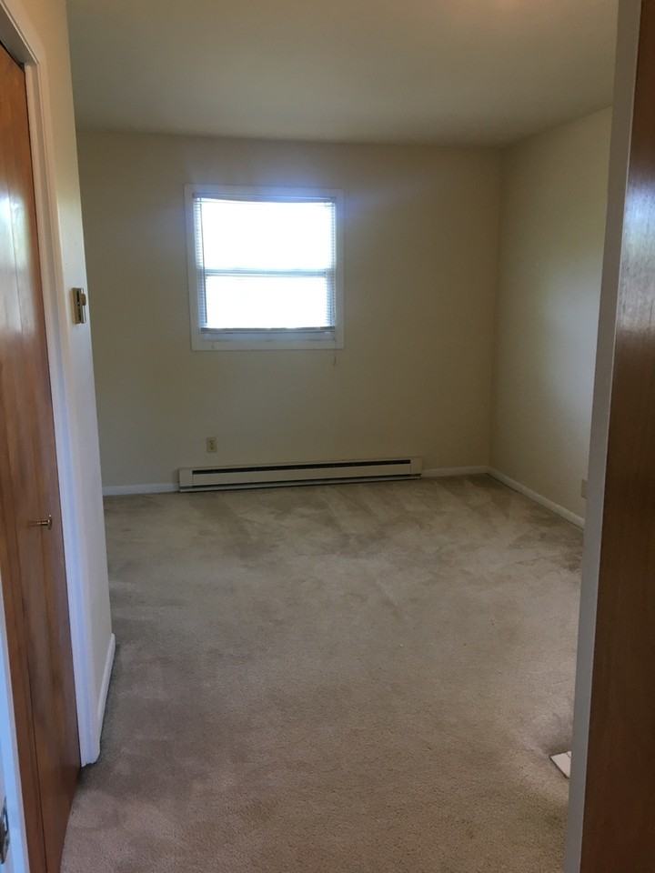 2905 W Marquette Woods Rd - Photo 7 of 10