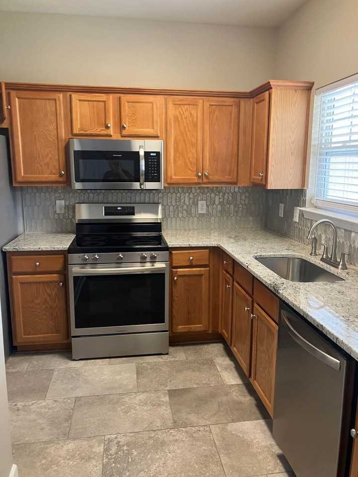 1803 Lincoya Bay Dr - Photo 3 of 12