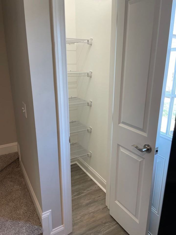 3927 Newhall Dr Nw - Photo 6 of 19