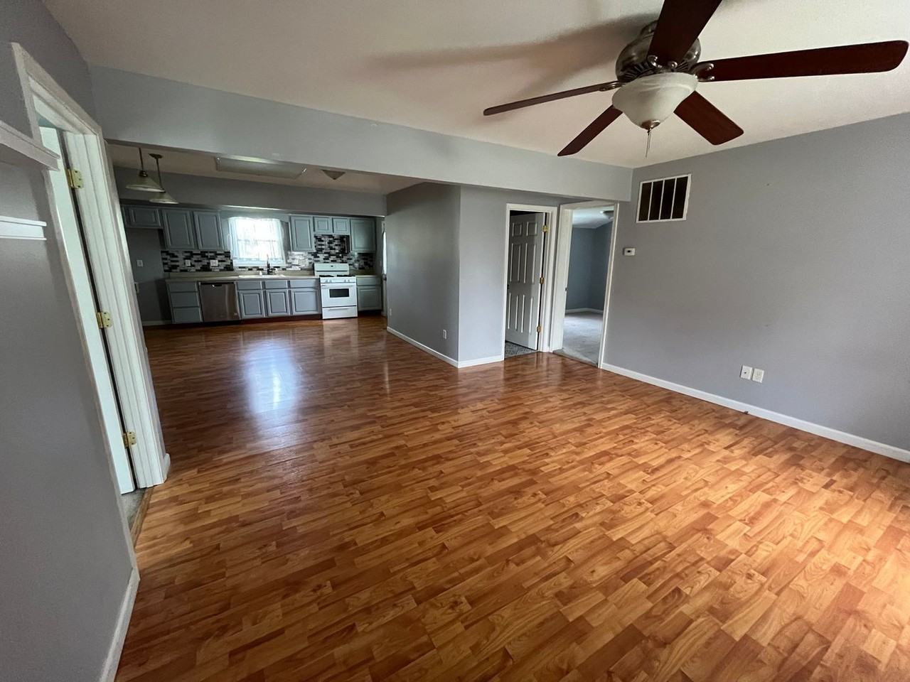 215 W County Rd - Photo 2 of 10