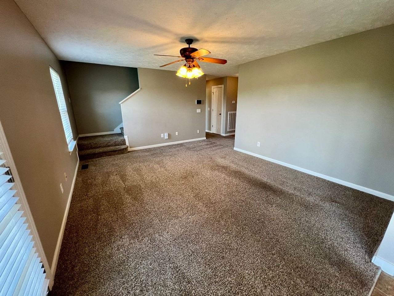 4926 Pillar Dr - Photo 6 of 30