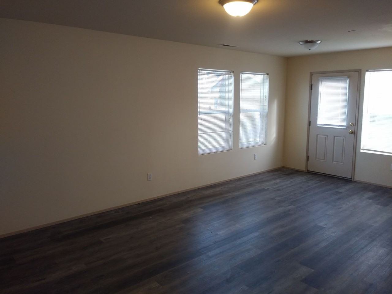 2277 Bobs Hollow Ln - Photo 3 of 16