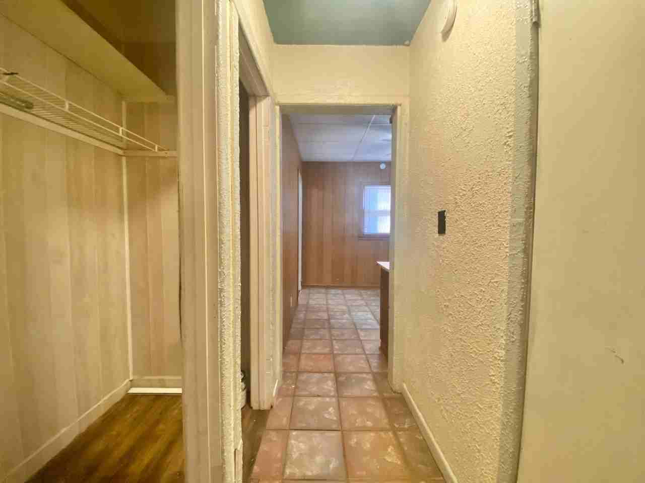2307 20th St - Photo 6 of 15