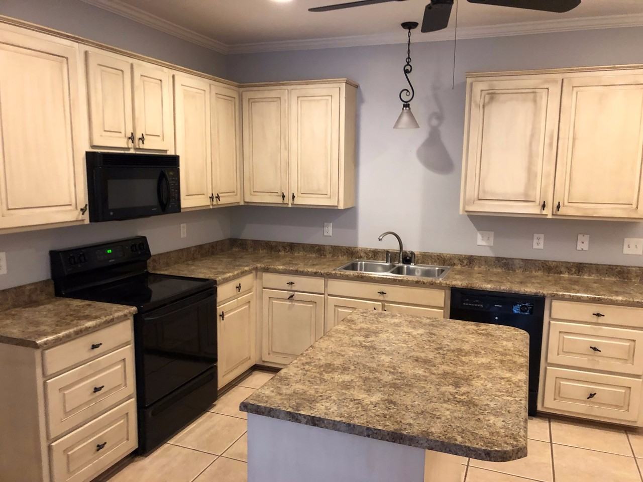 127 Chesapeake Ct - Photo 3 of 11