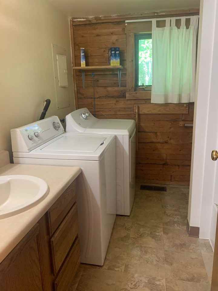 1142 Ryan Ct - Photo 2 of 15