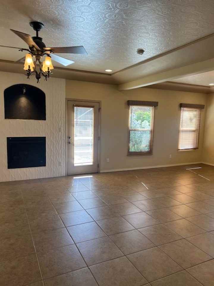 3400 Del Agua Ct Ne - Photo 2 of 31