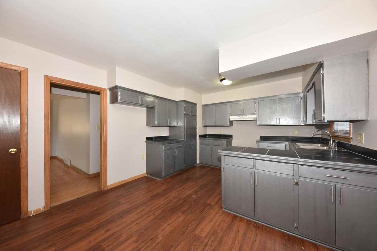 4524 W Capitol Dr - Photo 2 of 14