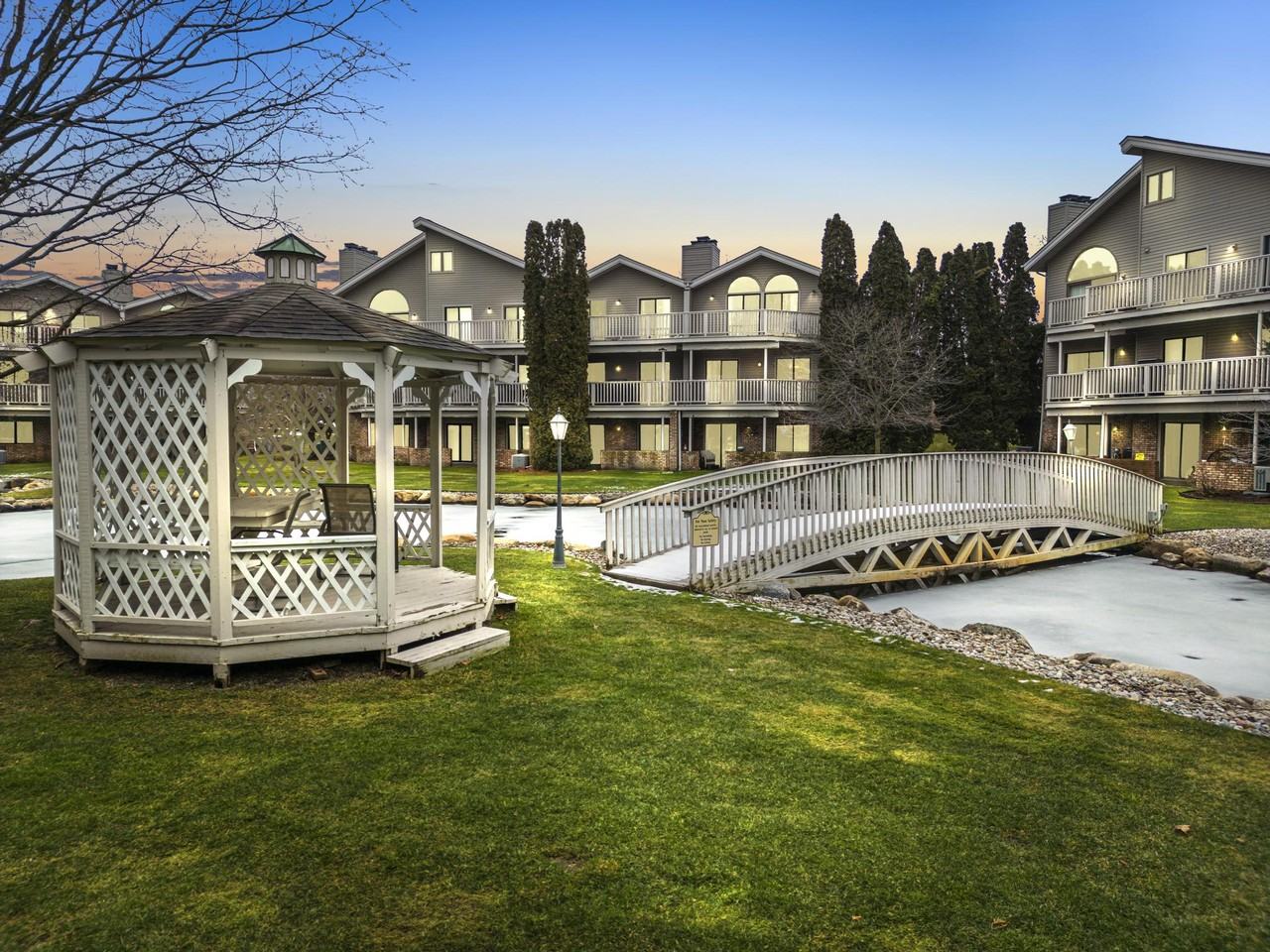 21096 Boulder Cir #21096 - Photo 3 of 48