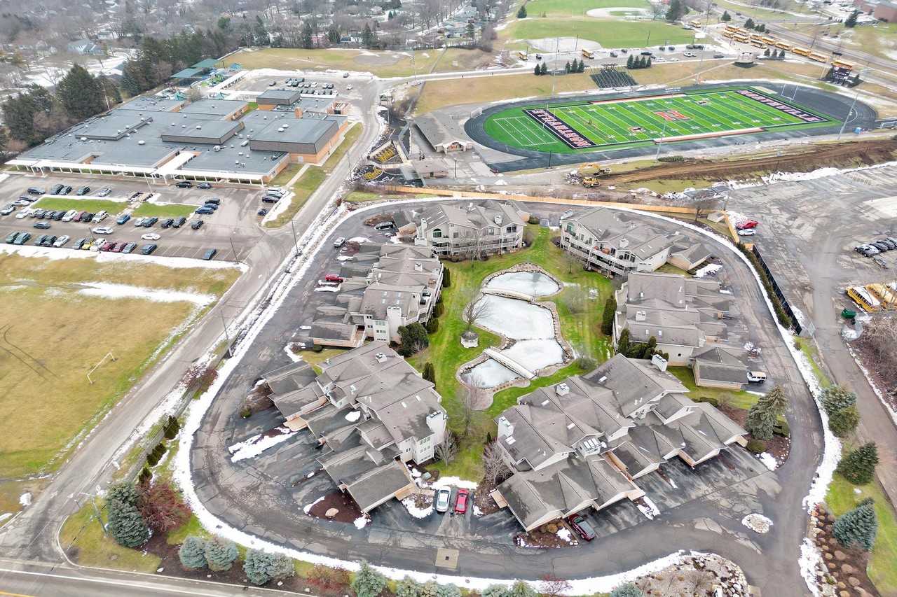 21096 Boulder Cir #21096 - Photo 6 of 48