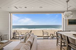 2200 The Strand #B - Photo 1 of 1