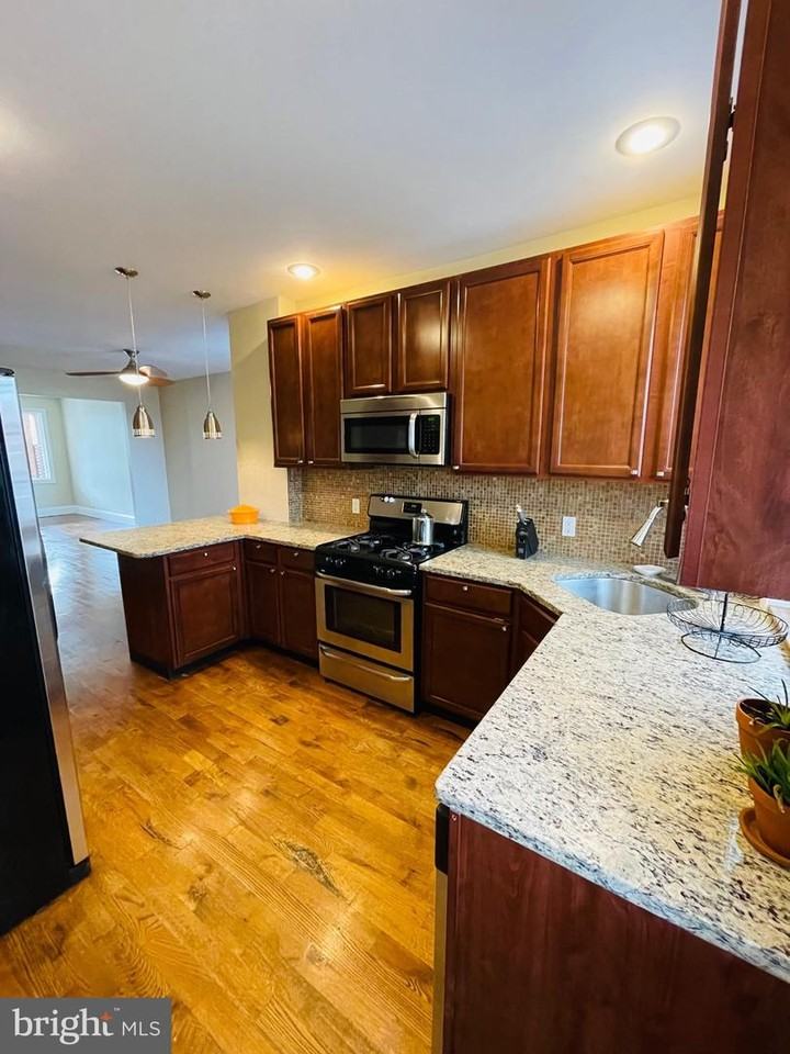418 Bonsal St #NA - Photo 2 of 16