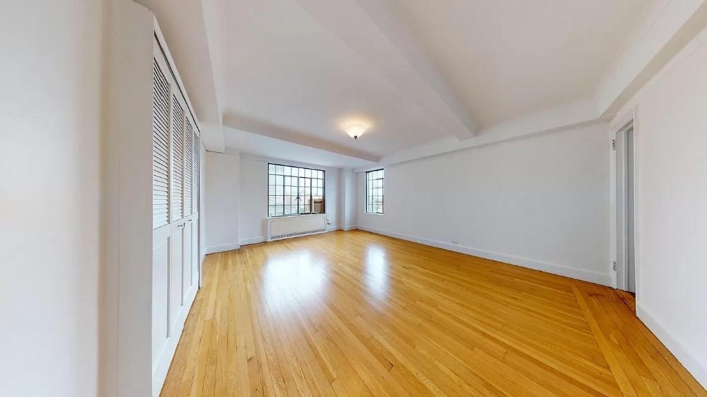 Christopher St #8J - Photo 2 of 8