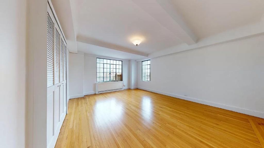 Christopher St #8J - Photo 3 of 8