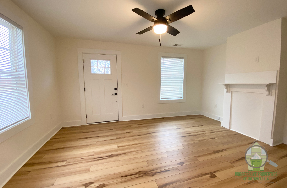 201 N Washington Ave #B - Photo 2 of 11