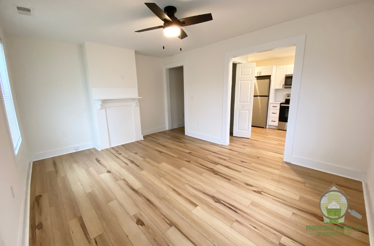 201 N Washington Ave #B - Photo 3 of 11