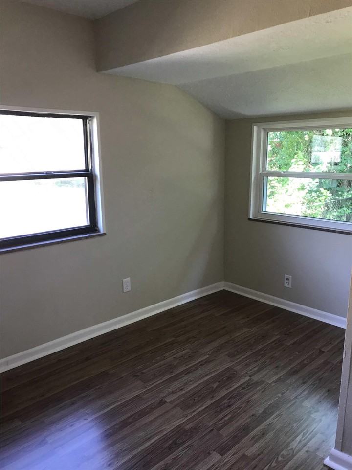 525 East 60th Street #1 - Photo 3 of 6