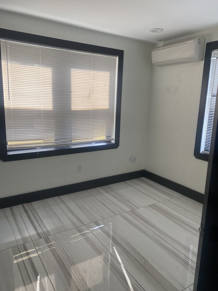 HARRISON - Photo 2 of 5