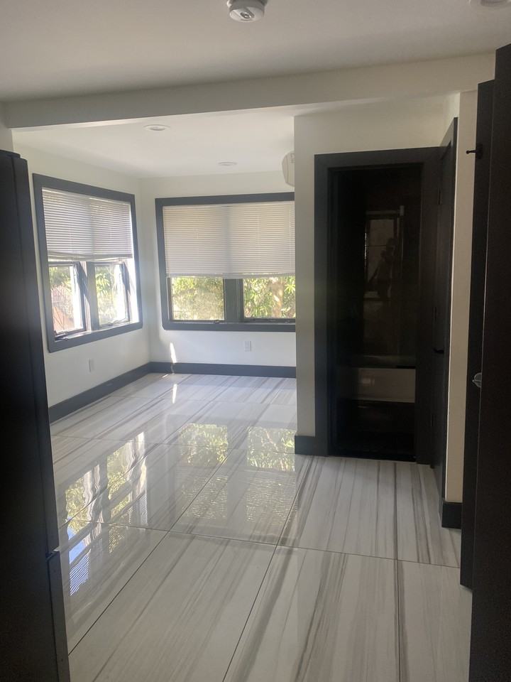 HARRISON - Photo 4 of 5