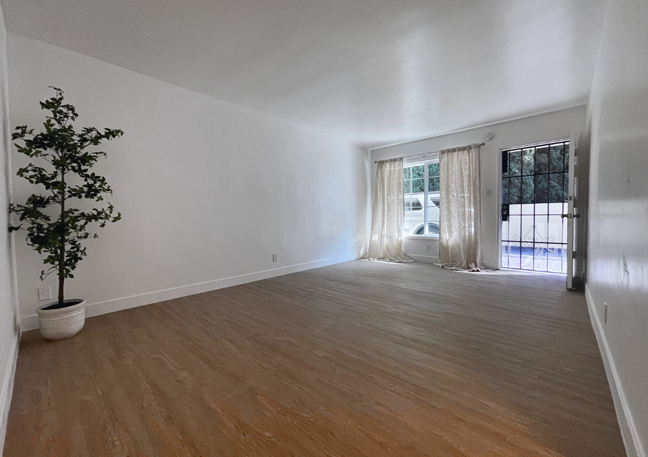 1601 N. Normandie - Photo 4 of 8