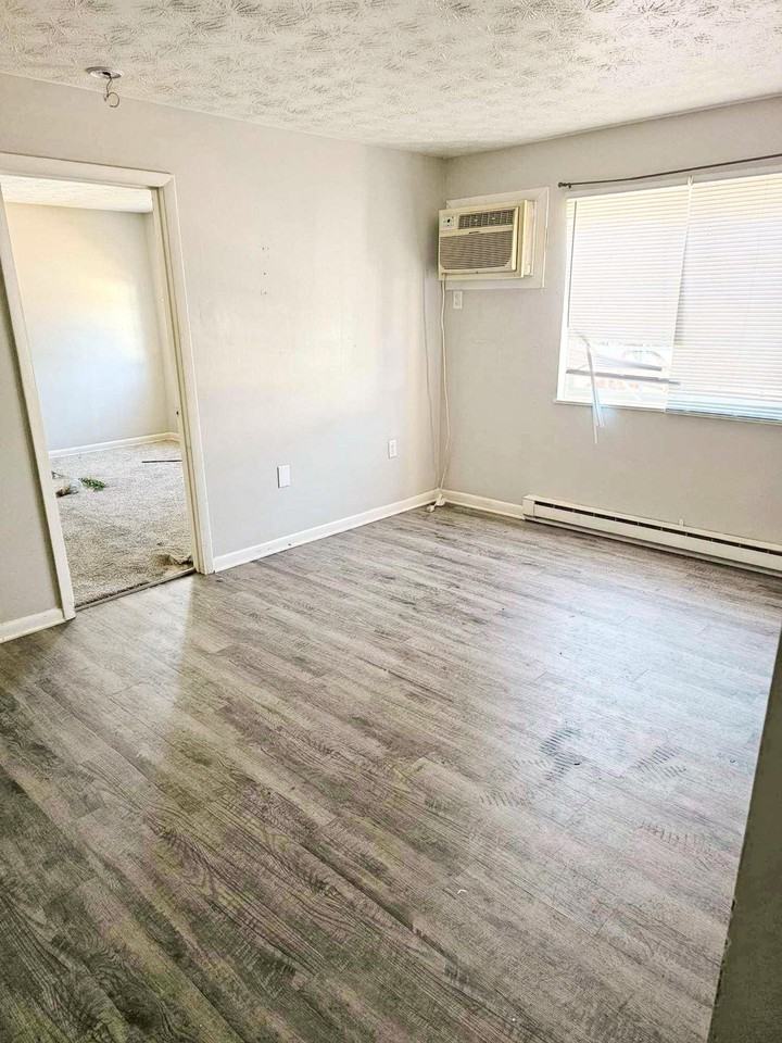 Erica Court Apartments - Photo 3 of 20