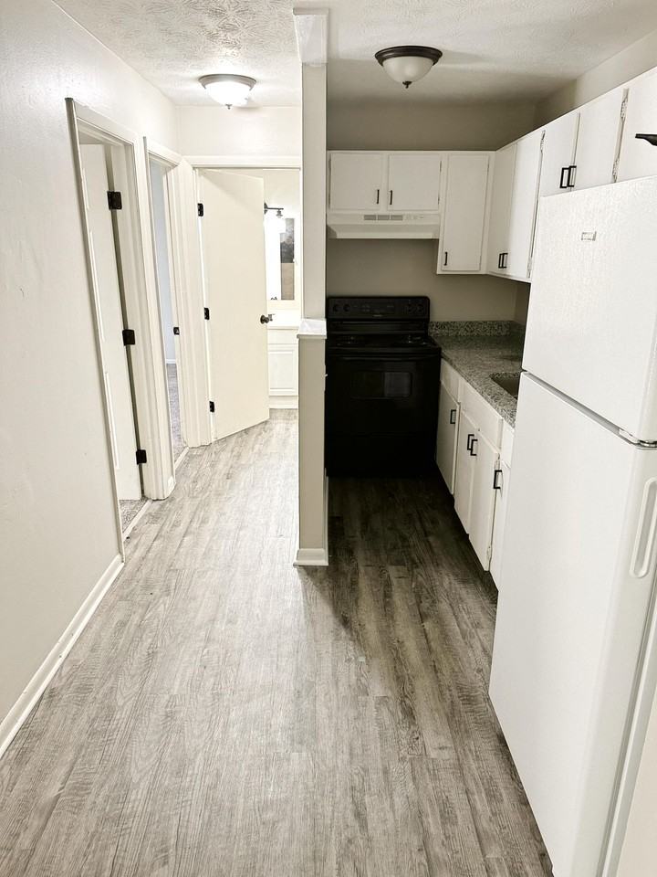 Erica Court Apartments - Photo 7 of 20