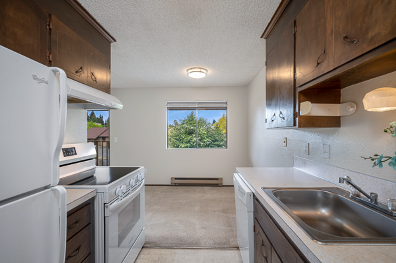 Ederling Apartments - Photo 6 of 31