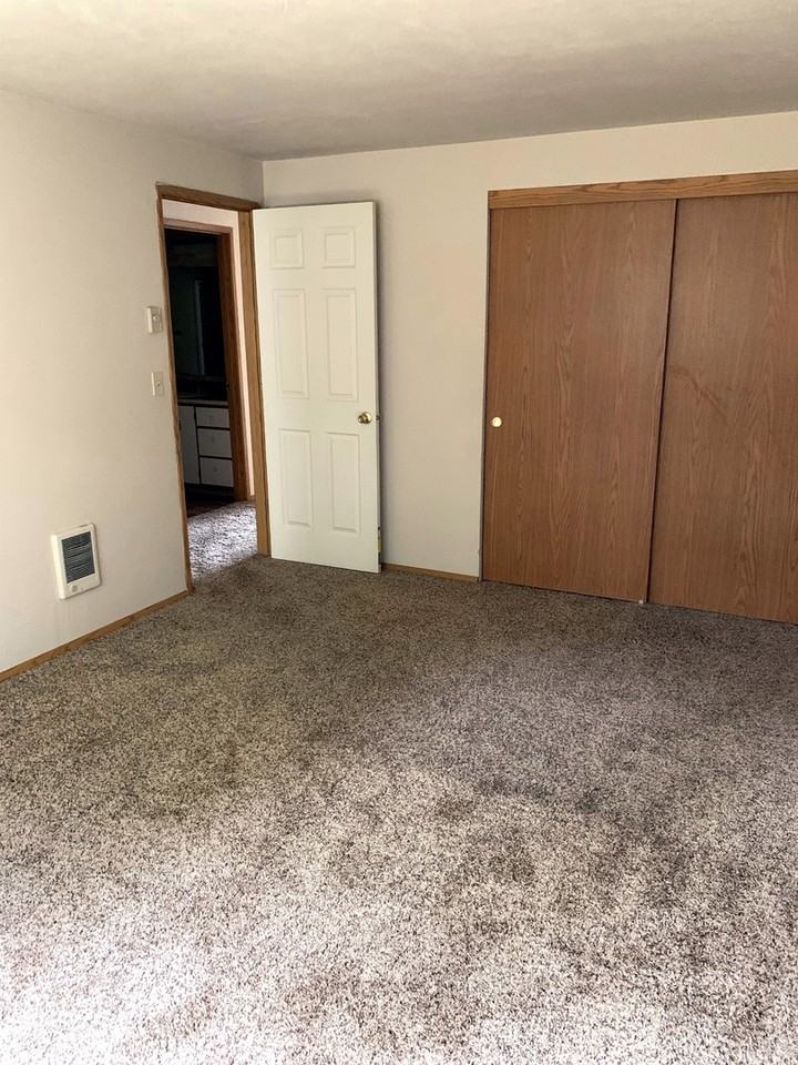 Chestnut Village - Photo 4 of 46