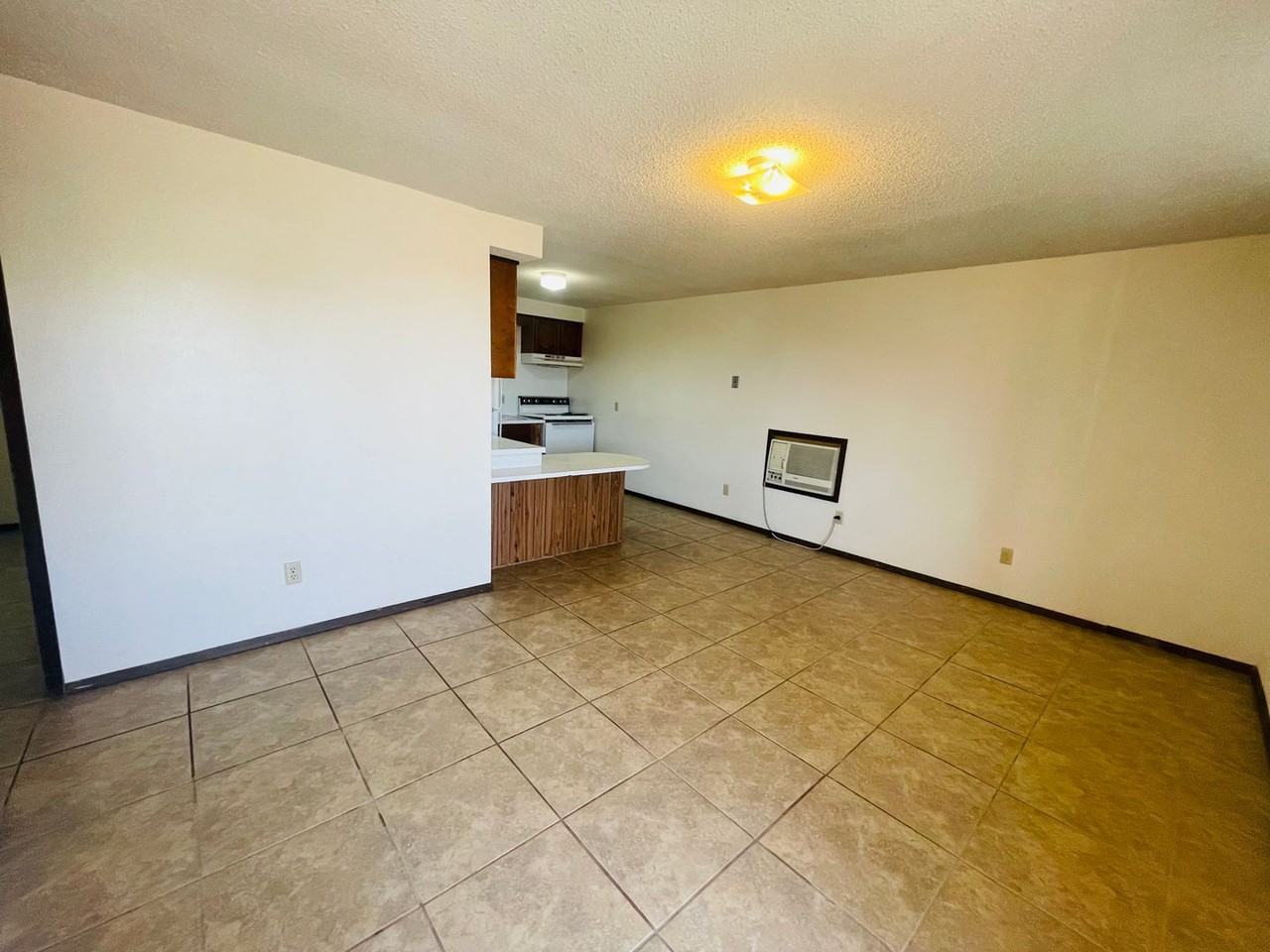 126 N Avenue E - Photo 4 of 10